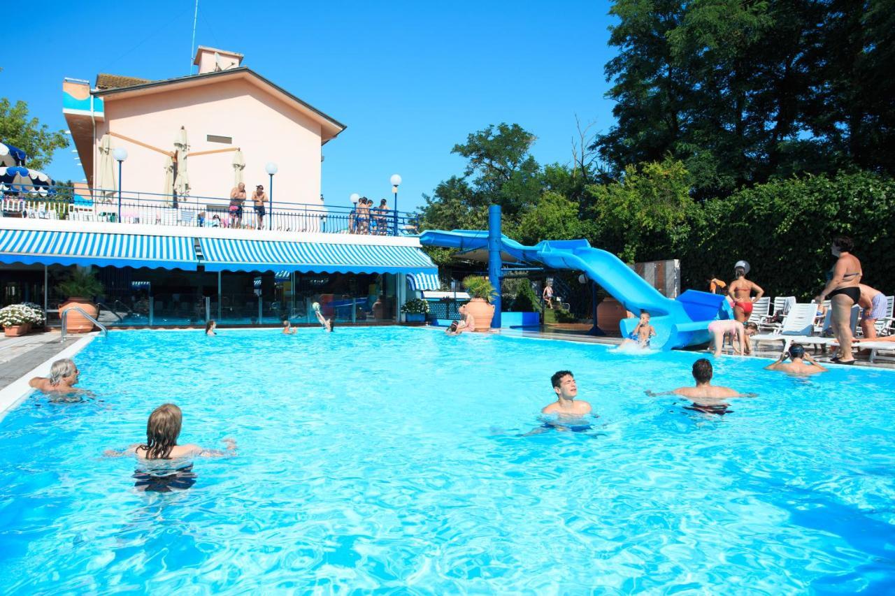 Hotel Minerva Гаттео-а-Маре Экстерьер фото