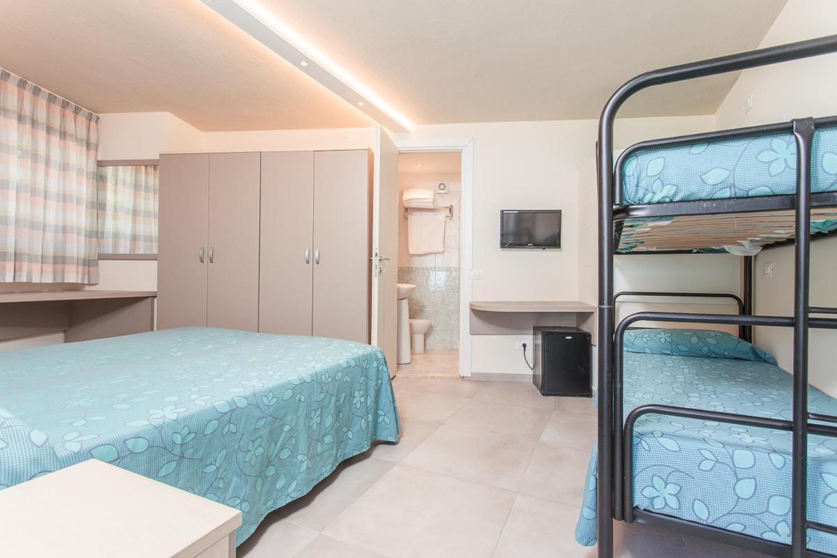Hotel Minerva Гаттео-а-Маре Экстерьер фото